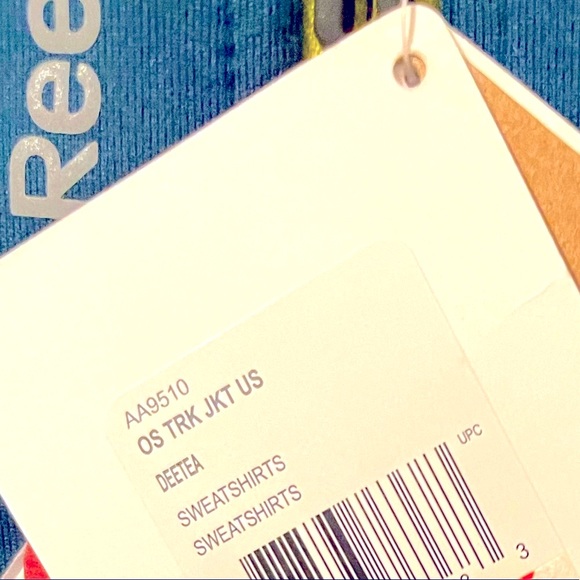 Ladies Reebok Slim Fit Training Jacket - Picture 7 of 9